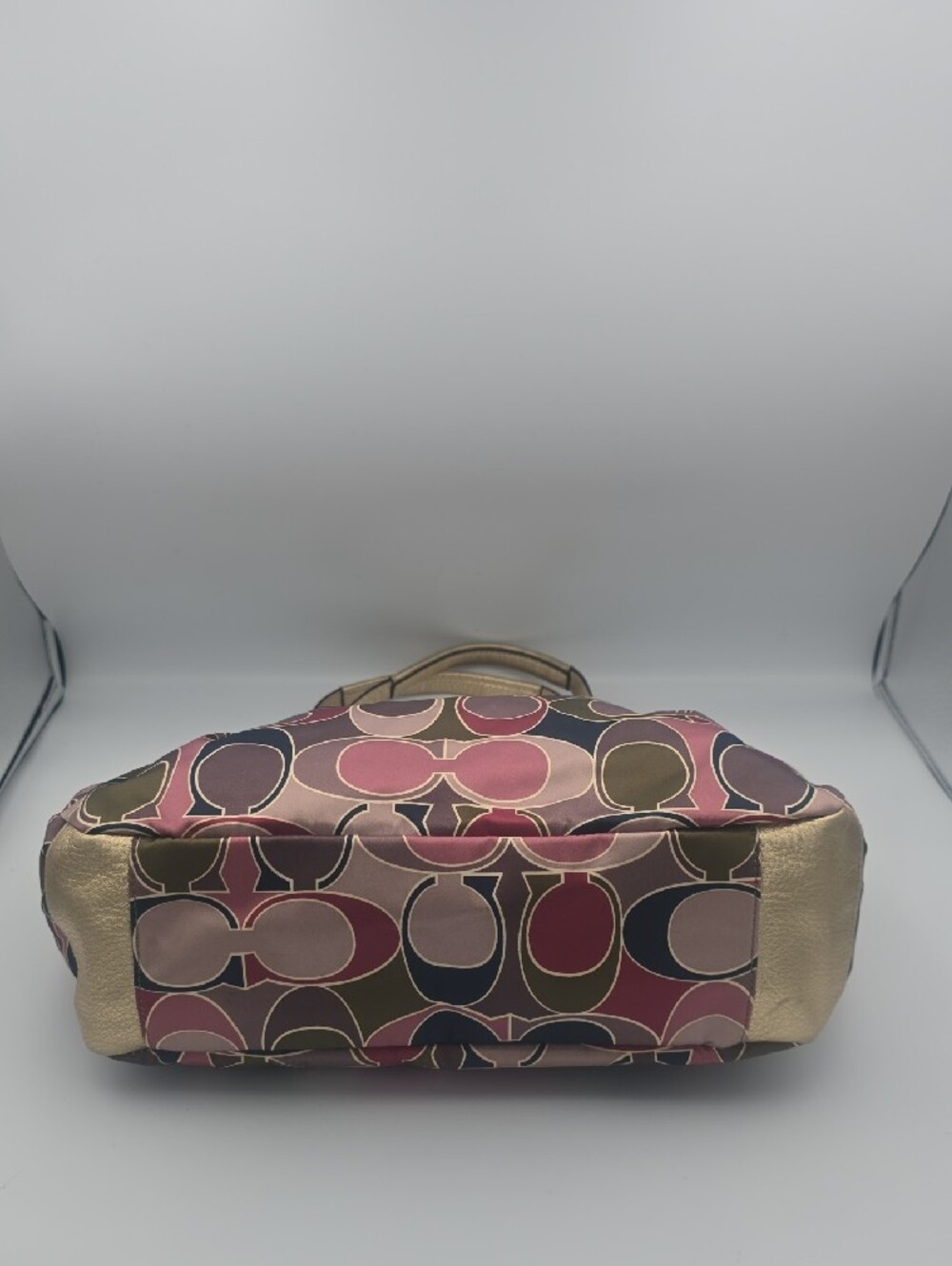 Coach Poppy Multicolor Signature Sateen Large Tote W/ Gold Metallic Trim (EUC)✨️ - Picture 8 of 15